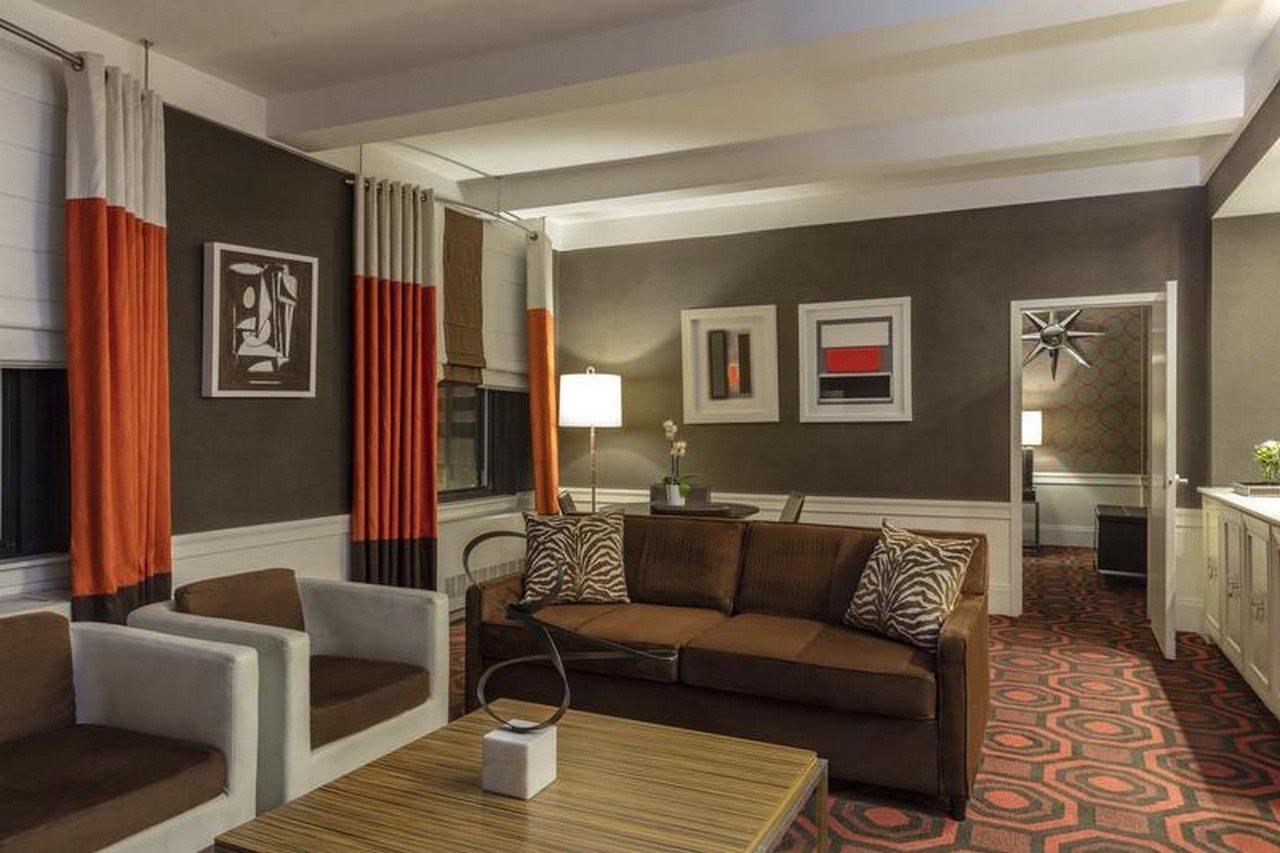 Empire Hotel 4*
