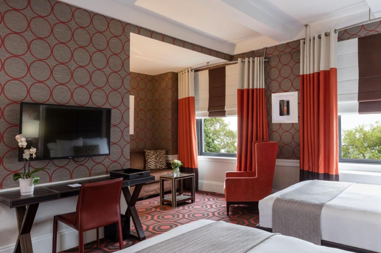 Empire Hotel 4*